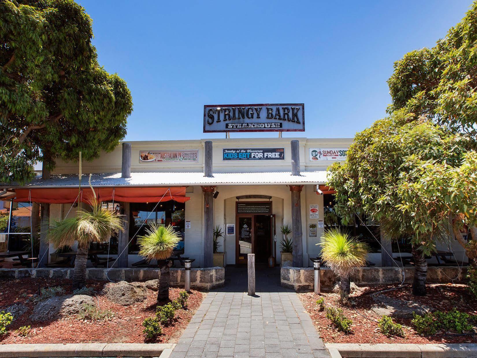 Nightcap At Wanneroo Tavern Exterior foto