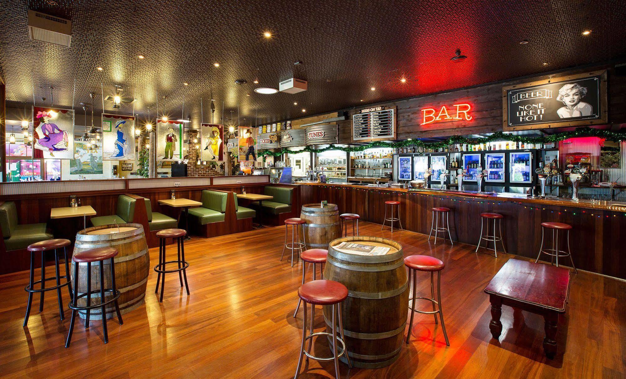 Nightcap At Wanneroo Tavern Exterior foto